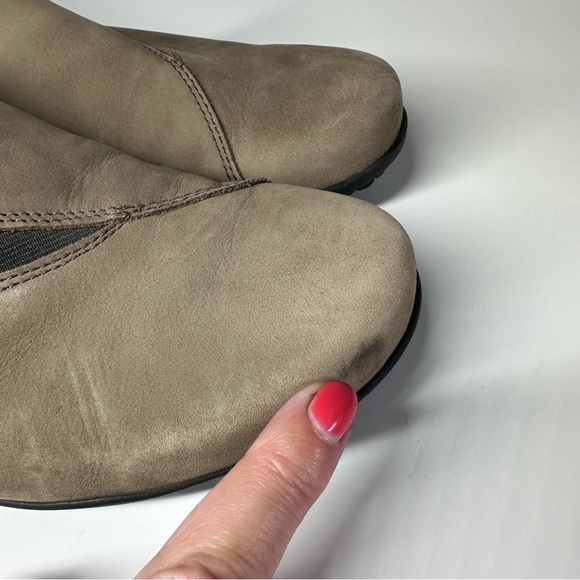 Mephisto Shoes Women's 9.5 Taupe Nubuck Suede Leather Comfort Loafers Career - Picture 4 of 12